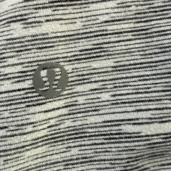 Lululemon Dancing Warrior Tank Top Silver Spoon Jewelled Magenta Women’s Size 4 - Picture 3 of 5